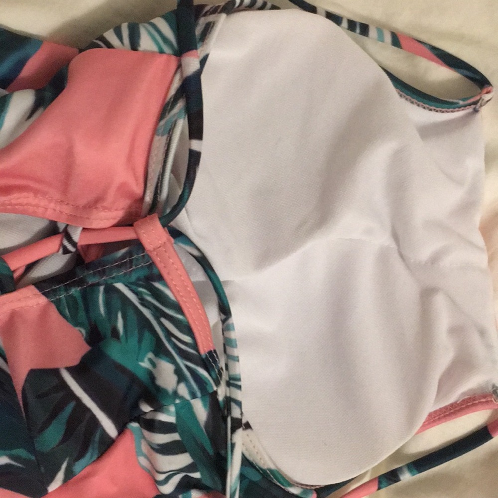Bathing suit - Picture 5 of 5